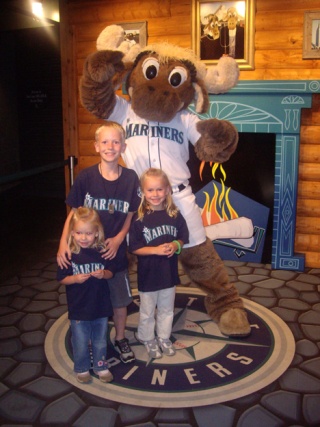 Bryce Jardine with some pint-sized baseball fans.