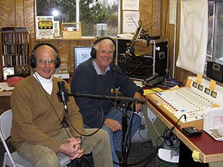 Steve Heller (l) and Ron Metcalf (r) in the KLOI studio.