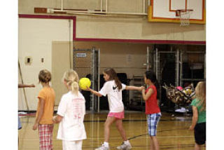 Volleyball Clinic on Lopez Island hit with kids