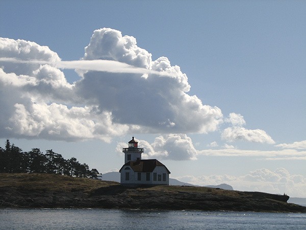 A photograph of the Patos Lighthouse by Linda Hudson.