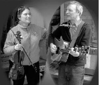 Sharon Abreu and Michael Hurwicz perform at a free concert before KLOI’s annual meeting