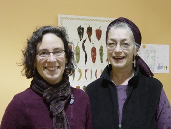 Chefs Kim Bast (l) and Jean Perry (r) are helping with the first Dinner at Lopez School.