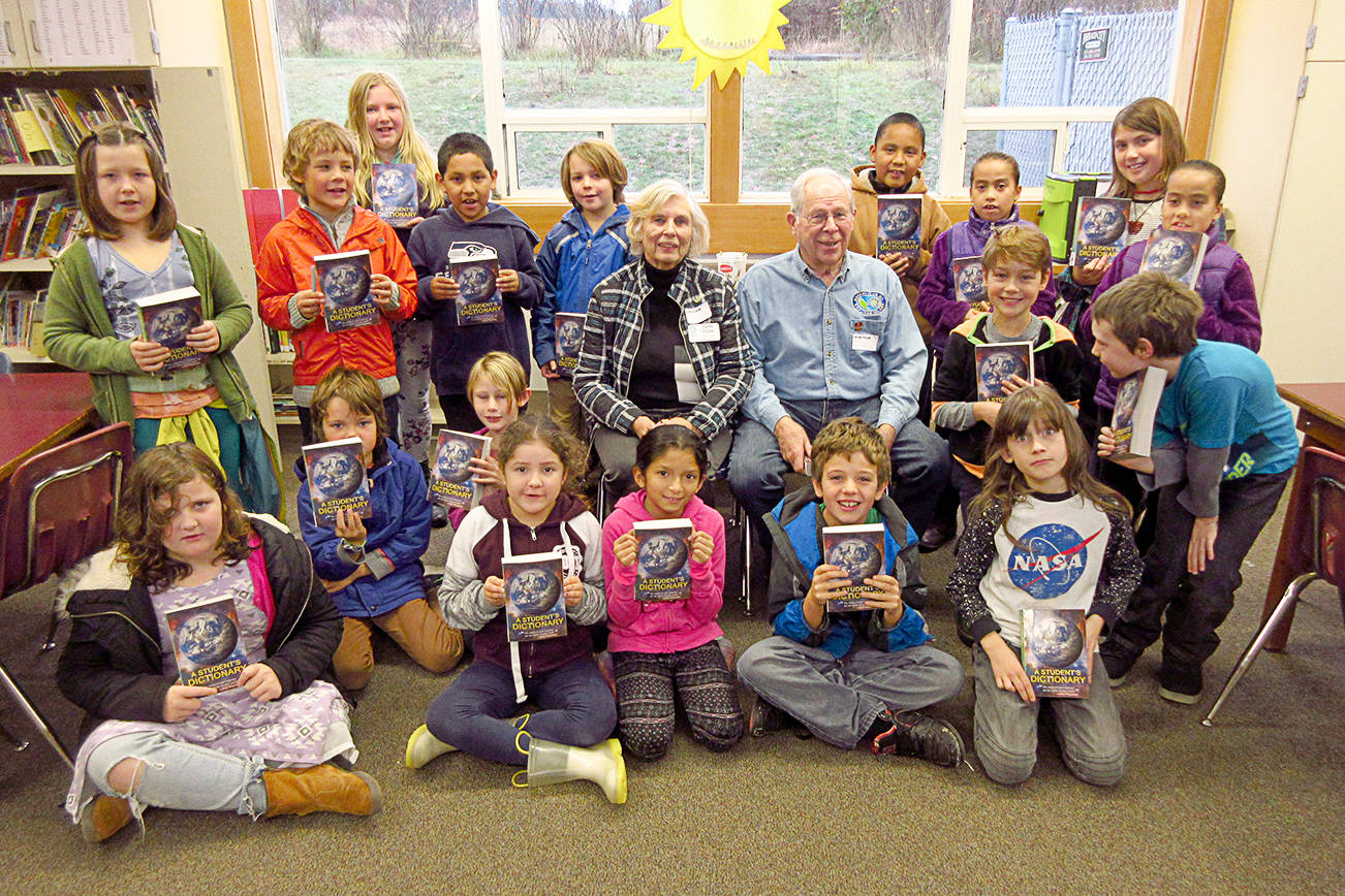 Rotary gives dictionaries to Lopez 3rd-graders