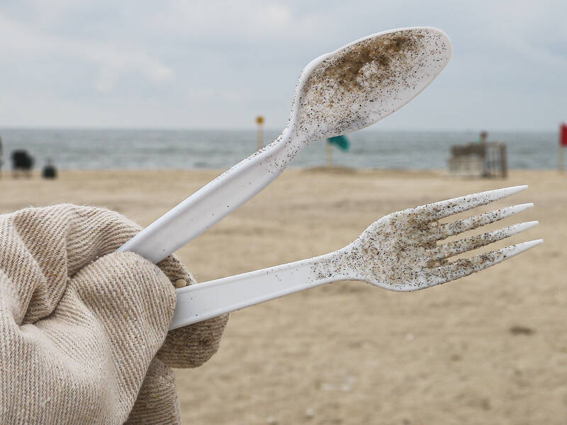 Department of Ecology/Contributed photo
Plastic utensils found on a beach.