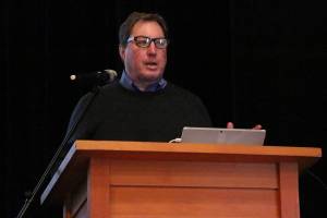 Stephen hosts town hall at Lopez Center