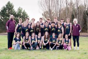 Andrea Huss Photography.
Top Left to Right: Joe Ingman Asst Coach, Elijah Somers, Rowdy Spreine, Beau Spreine, Tristan Dyer, Andris Meissner, Ethan Patrick, Benji Stephenson, Oliver Rick, Marina Mejlaender. Middle Row Left to Right: Betty Burt, Iris Ervin-McLean, Ruby Sausman, Rafa Velazquez, Daniel Valencia, Jacob Sanford. Bottom Row Left To Right:Evelyn Somers, Kylie Willemsen, Anna Fuller, Maya Briggs, Lily Nicholas, Fatima Velazquez, Ava Bennett, Lolo Velazquez.